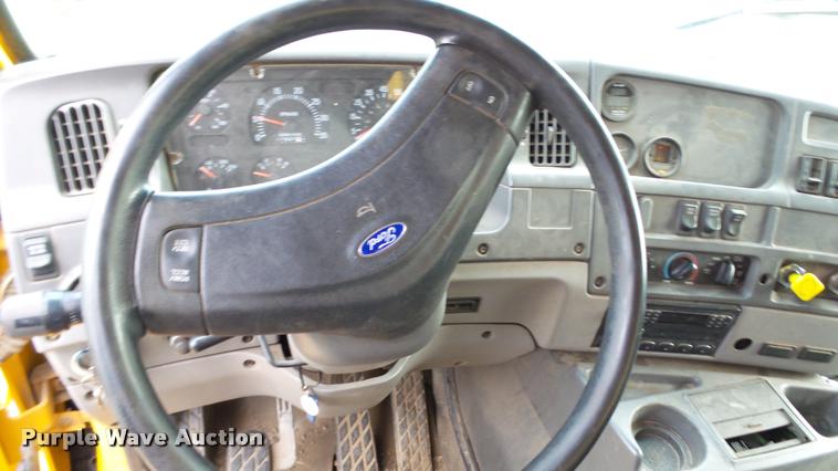image for item DA1129 1998 Ford LT9501 Louisville 101 dump truck