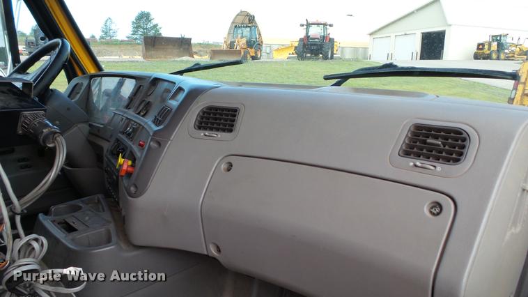 image for item DA1129 1998 Ford LT9501 Louisville 101 dump truck