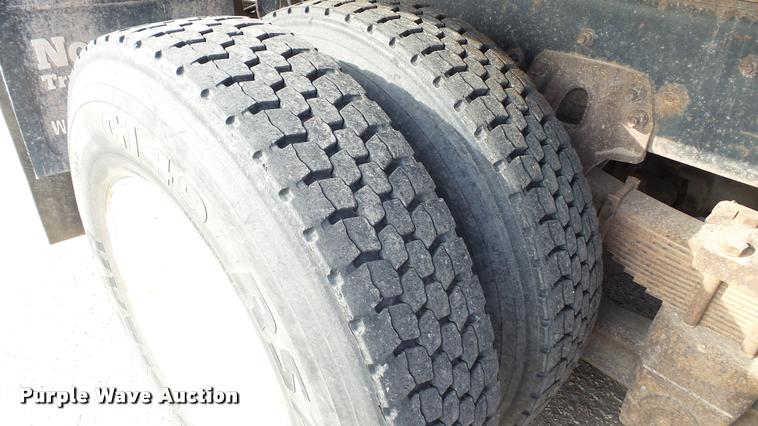 image for item DA1129 1998 Ford LT9501 Louisville 101 dump truck