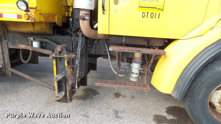 image for item DA1129 1998 Ford LT9501 Louisville 101 dump truck