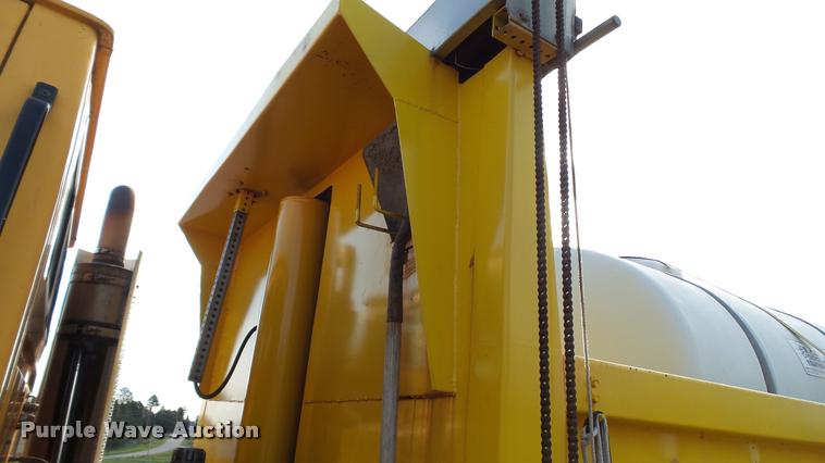 image for item DA1129 1998 Ford LT9501 Louisville 101 dump truck