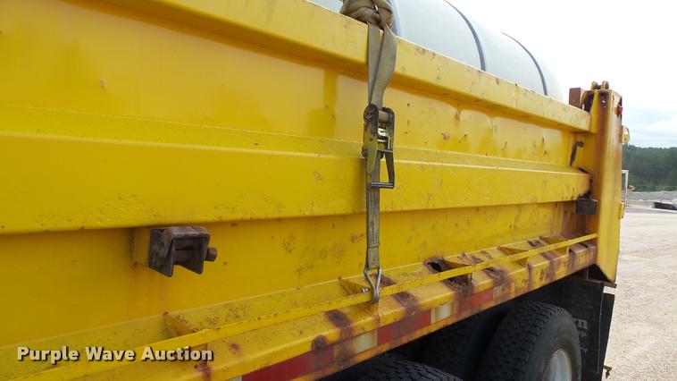 image for item DA1129 1998 Ford LT9501 Louisville 101 dump truck