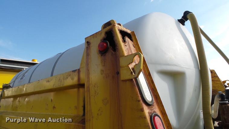 image for item DA1129 1998 Ford LT9501 Louisville 101 dump truck