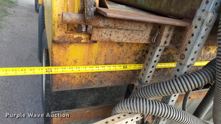 image for item DA1129 1998 Ford LT9501 Louisville 101 dump truck