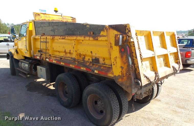 image for item DA1130 2000 Sterling L9500 dump truck