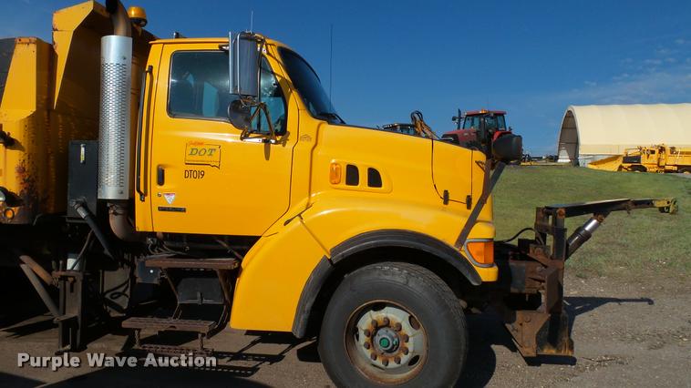image for item DA1130 2000 Sterling L9500 dump truck