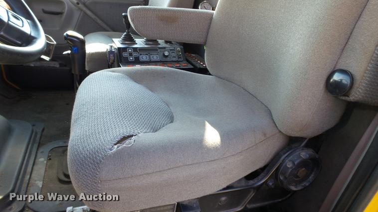 image for item DA1130 2000 Sterling L9500 dump truck