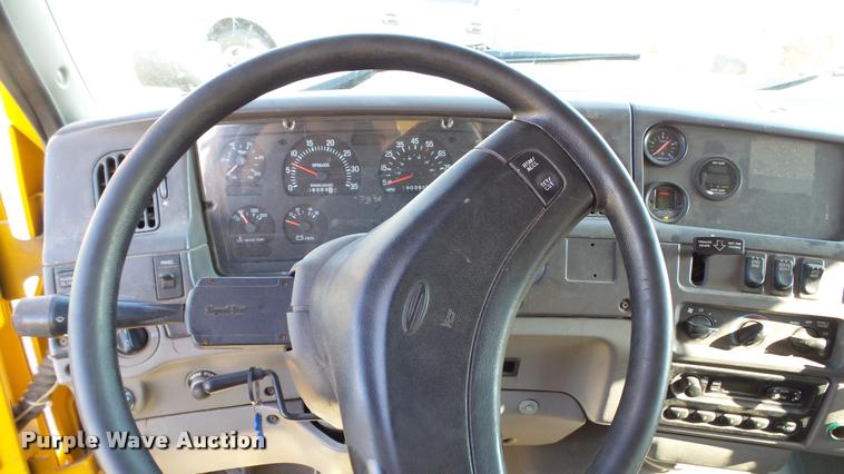 image for item DA1130 2000 Sterling L9500 dump truck