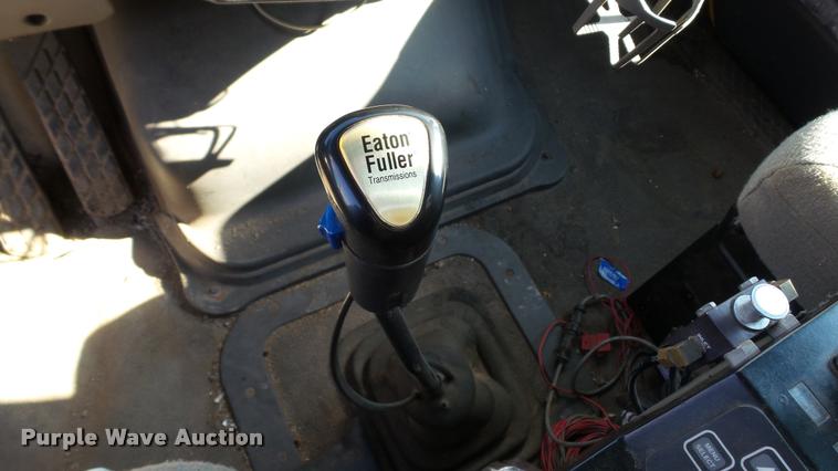 image for item DA1130 2000 Sterling L9500 dump truck