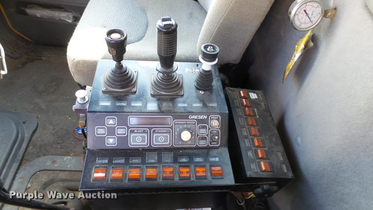 image for item DA1130 2000 Sterling L9500 dump truck