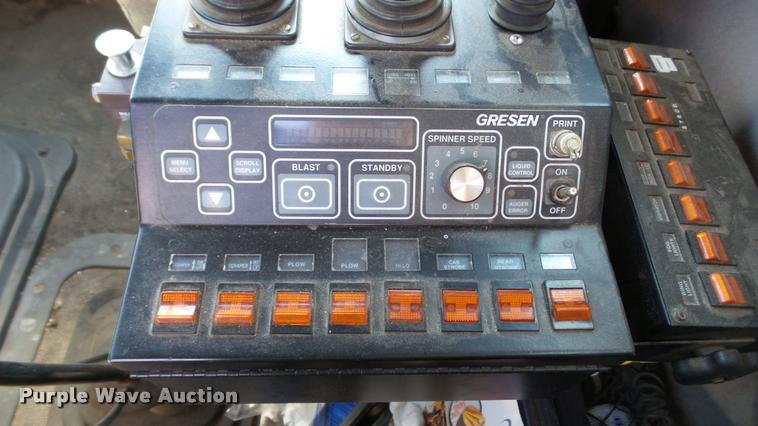 image for item DA1130 2000 Sterling L9500 dump truck