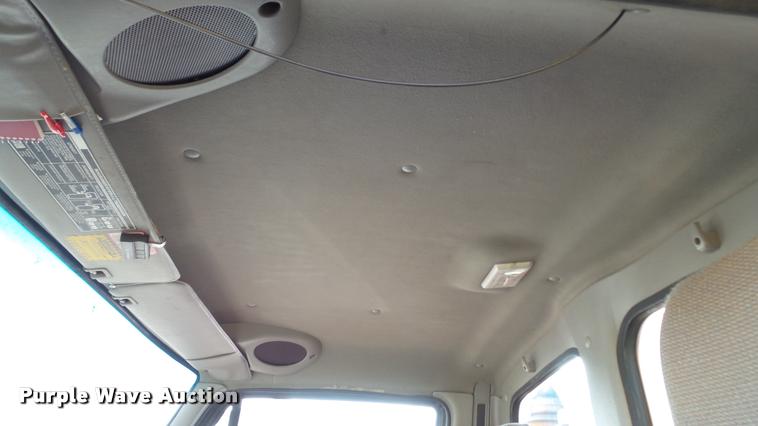 image for item DA1130 2000 Sterling L9500 dump truck