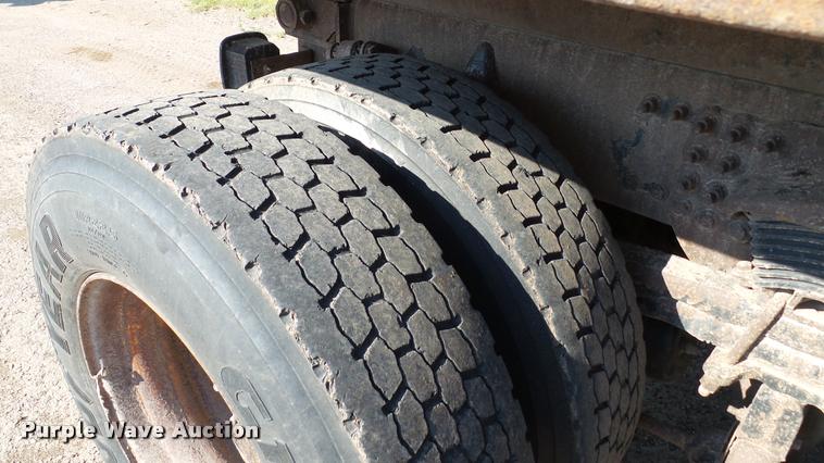 image for item DA1130 2000 Sterling L9500 dump truck