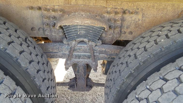 image for item DA1130 2000 Sterling L9500 dump truck