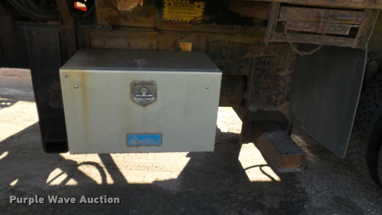 image for item DA1130 2000 Sterling L9500 dump truck