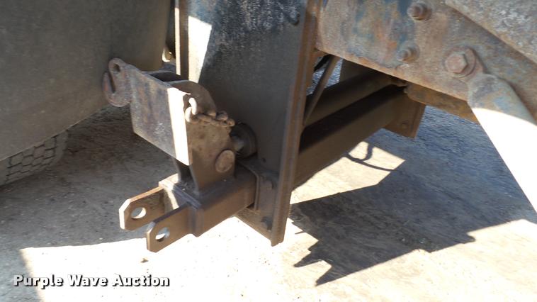 image for item DA1130 2000 Sterling L9500 dump truck