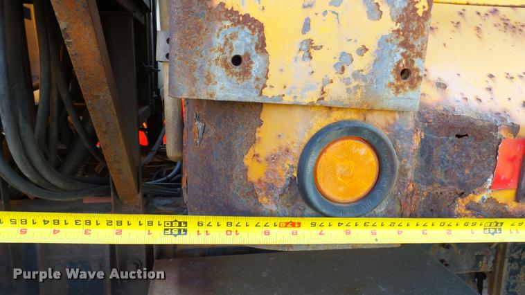 image for item DA1130 2000 Sterling L9500 dump truck