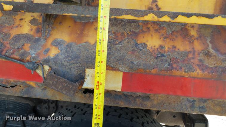 image for item DA1130 2000 Sterling L9500 dump truck