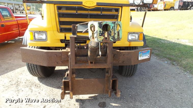 image for item DA1130 2000 Sterling L9500 dump truck