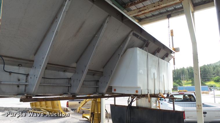 image for item DA1130 2000 Sterling L9500 dump truck