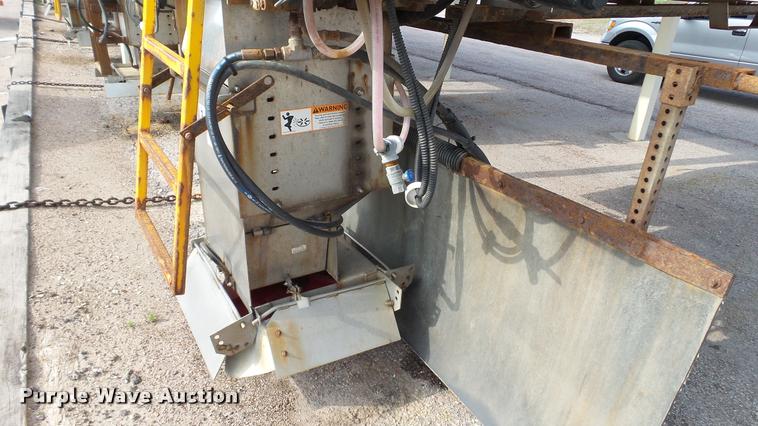 image for item DA1130 2000 Sterling L9500 dump truck