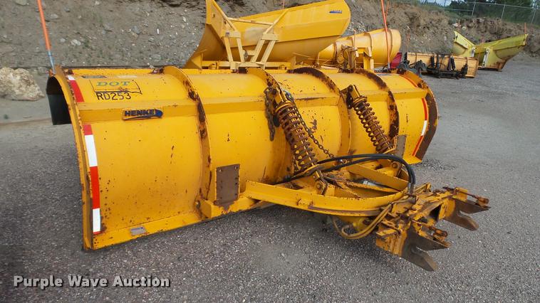 image for item DA1130 2000 Sterling L9500 dump truck