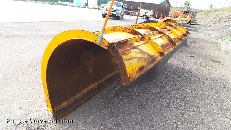 image for item DA1130 2000 Sterling L9500 dump truck