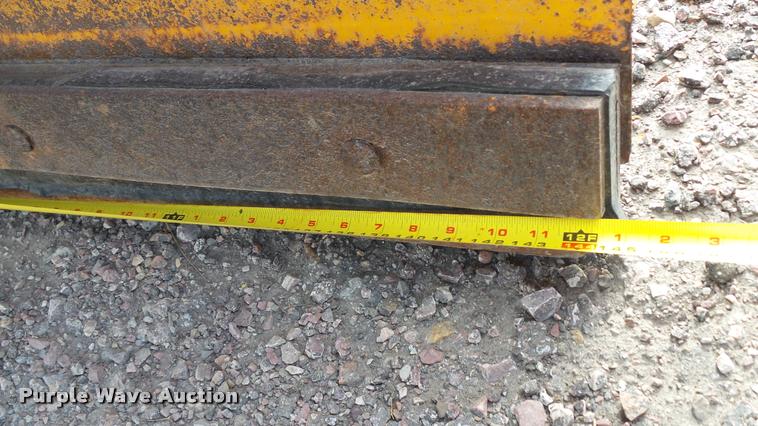 image for item DA1130 2000 Sterling L9500 dump truck