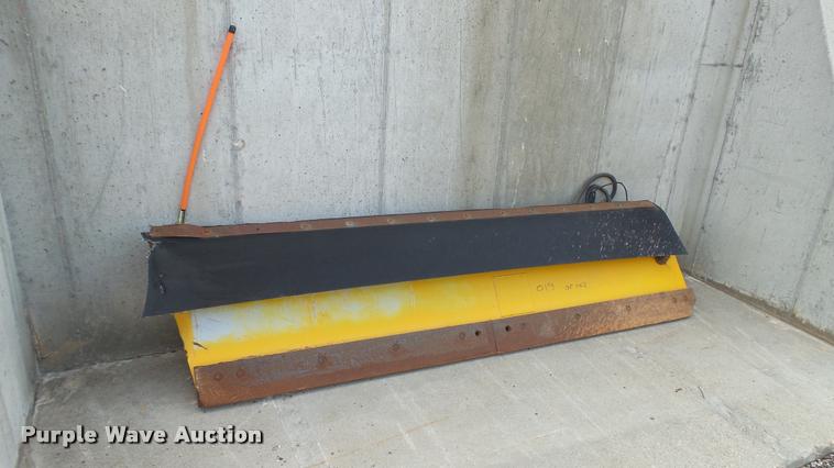 image for item DA1130 2000 Sterling L9500 dump truck