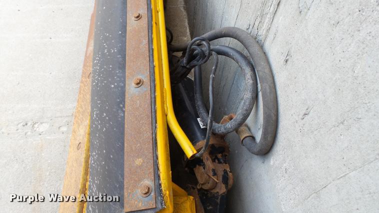 image for item DA1130 2000 Sterling L9500 dump truck