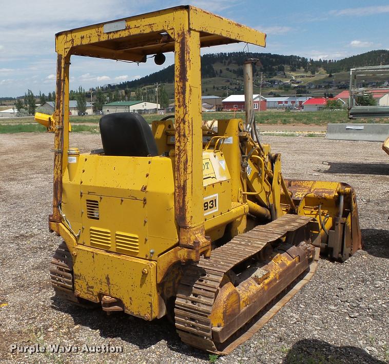 image for item DA1132 1974 Caterpillar 931 loader