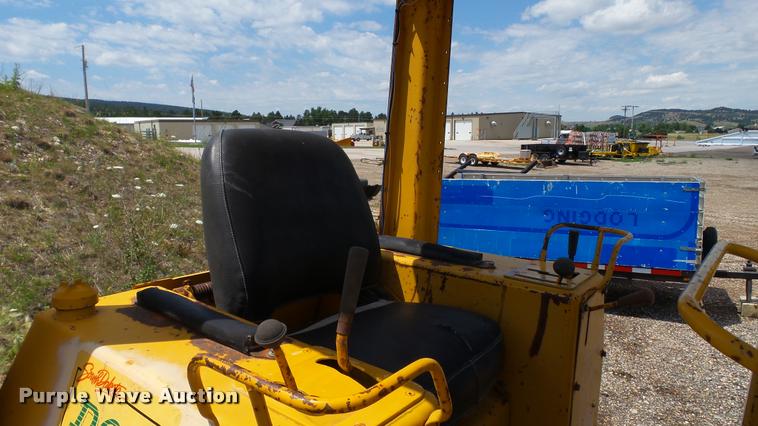 image for item DA1132 1974 Caterpillar 931 loader