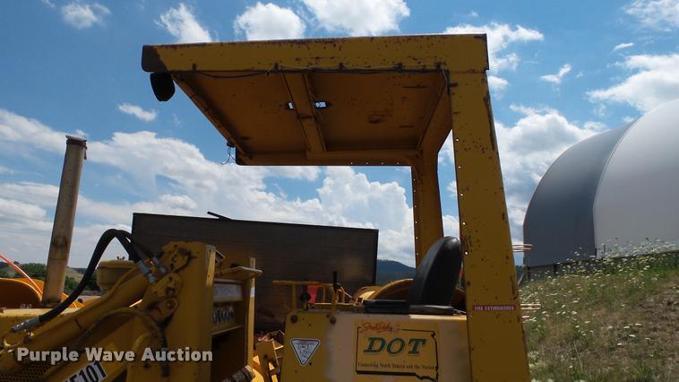 image for item DA1132 1974 Caterpillar 931 loader