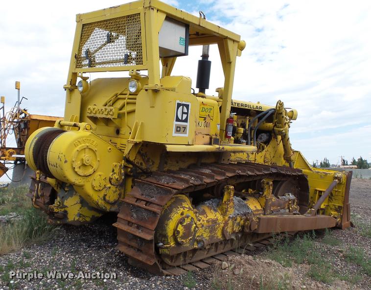 image for item DA1135 1966 Caterpillar D7E dozer
