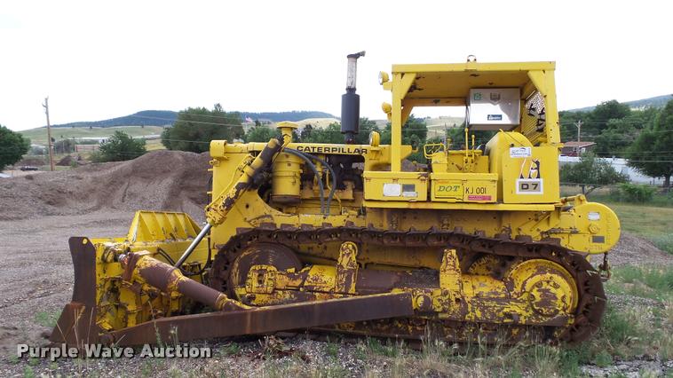 image for item DA1135 1966 Caterpillar D7E dozer