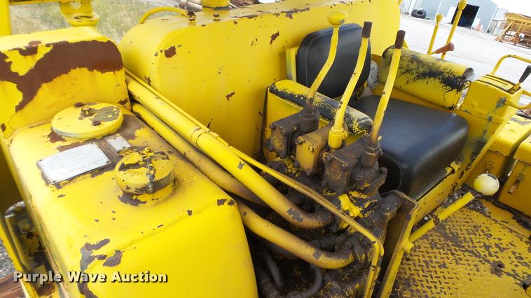 image for item DA1135 1966 Caterpillar D7E dozer