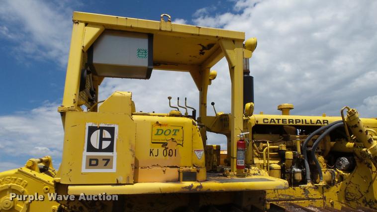 image for item DA1135 1966 Caterpillar D7E dozer
