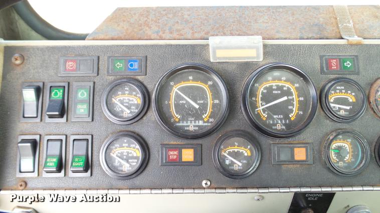 image for item DA1139 1998 Oshkosh P2346 plow/spreader truck