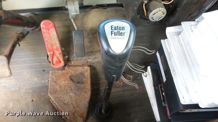 image for item DA1139 1998 Oshkosh P2346 plow/spreader truck