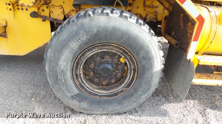 image for item DA1139 1998 Oshkosh P2346 plow/spreader truck