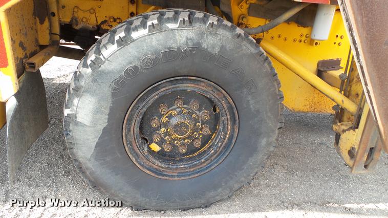 image for item DA1139 1998 Oshkosh P2346 plow/spreader truck