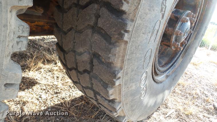 image for item DA1139 1998 Oshkosh P2346 plow/spreader truck