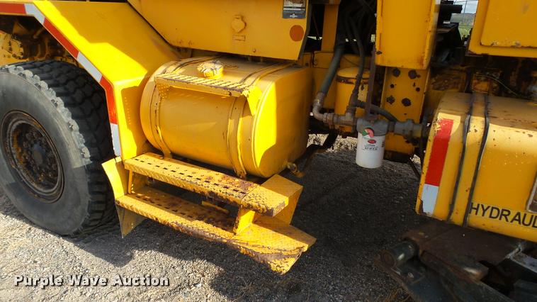 image for item DA1139 1998 Oshkosh P2346 plow/spreader truck