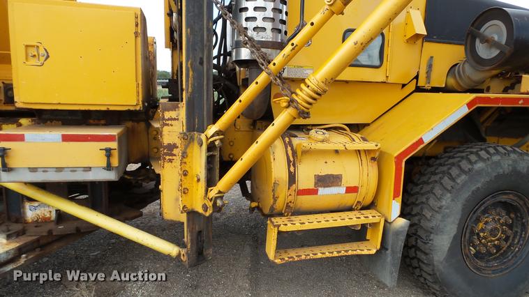 image for item DA1139 1998 Oshkosh P2346 plow/spreader truck