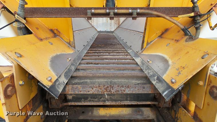 image for item DA1139 1998 Oshkosh P2346 plow/spreader truck