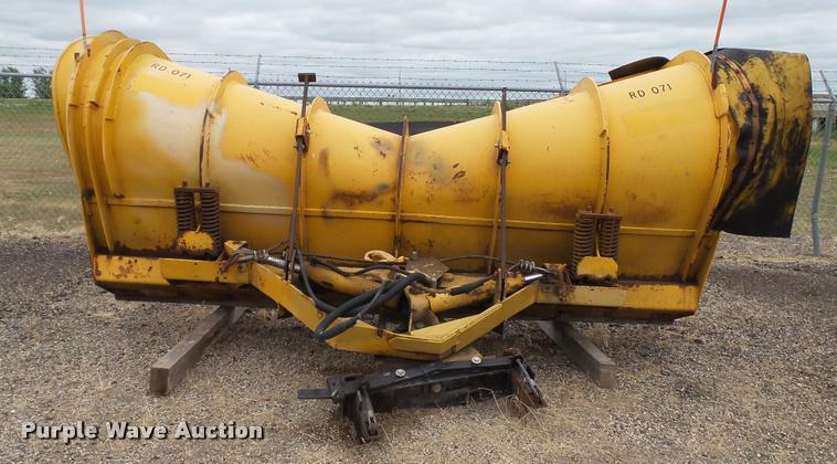 image for item DA1139 1998 Oshkosh P2346 plow/spreader truck