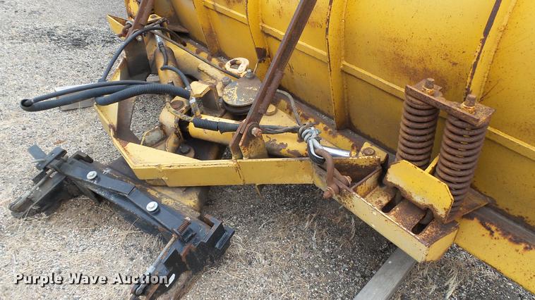 image for item DA1139 1998 Oshkosh P2346 plow/spreader truck