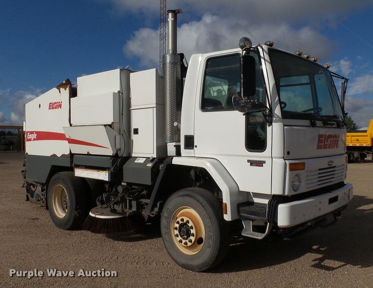 image for item DA1140 2006 Elgin Eagle Series F street sweeper
