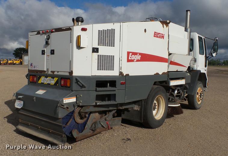 image for item DA1140 2006 Elgin Eagle Series F street sweeper