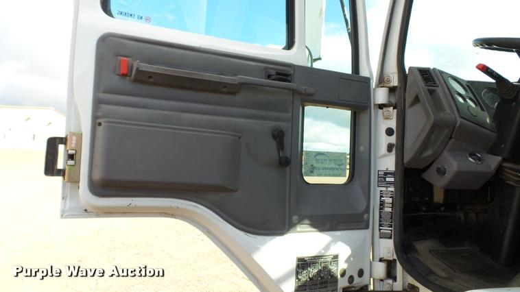 image for item DA1140 2006 Elgin Eagle Series F street sweeper